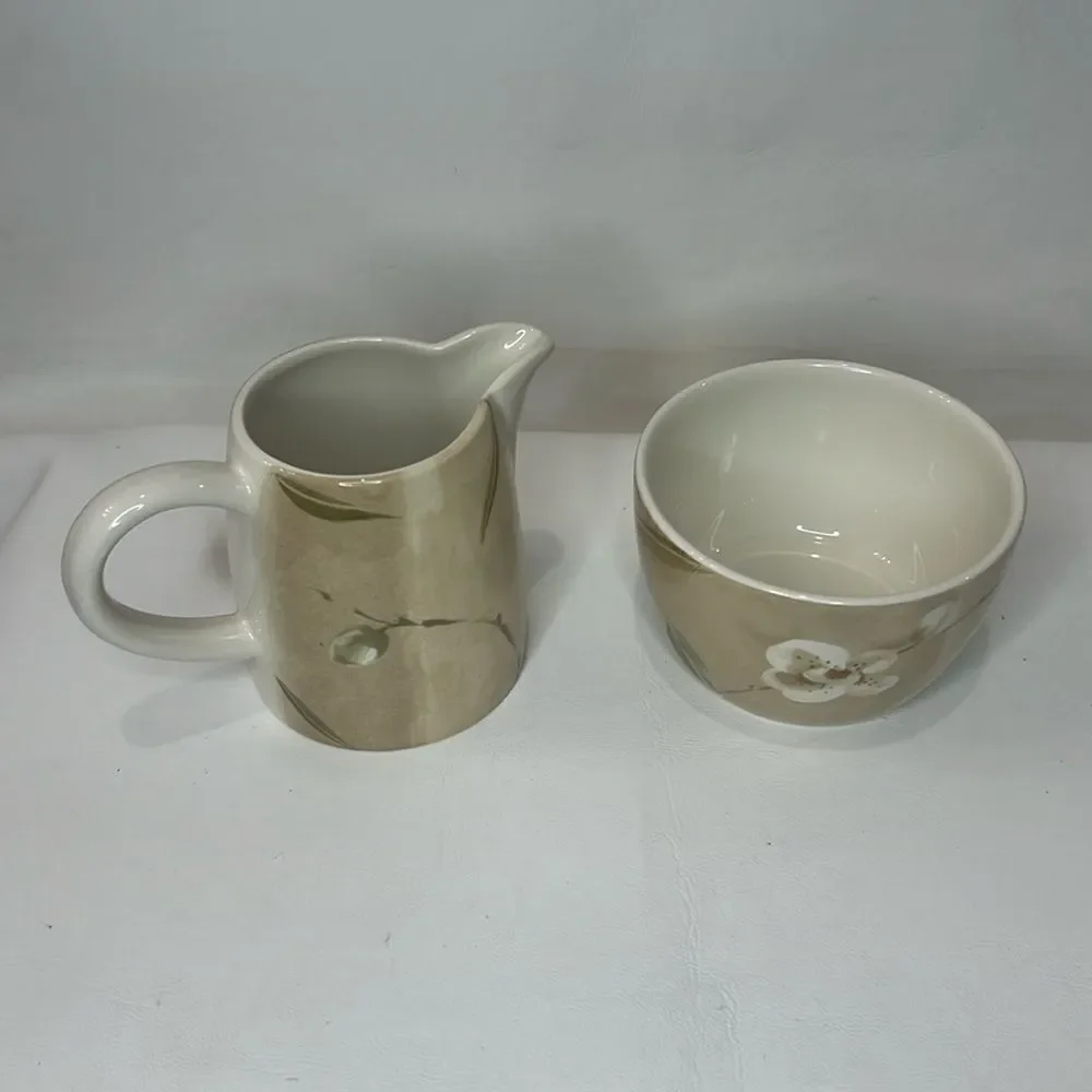 Crate & Barrel Orchid 10 Oz Creamer With Handle & 12 Oz Sugar Bowl Tan Floral